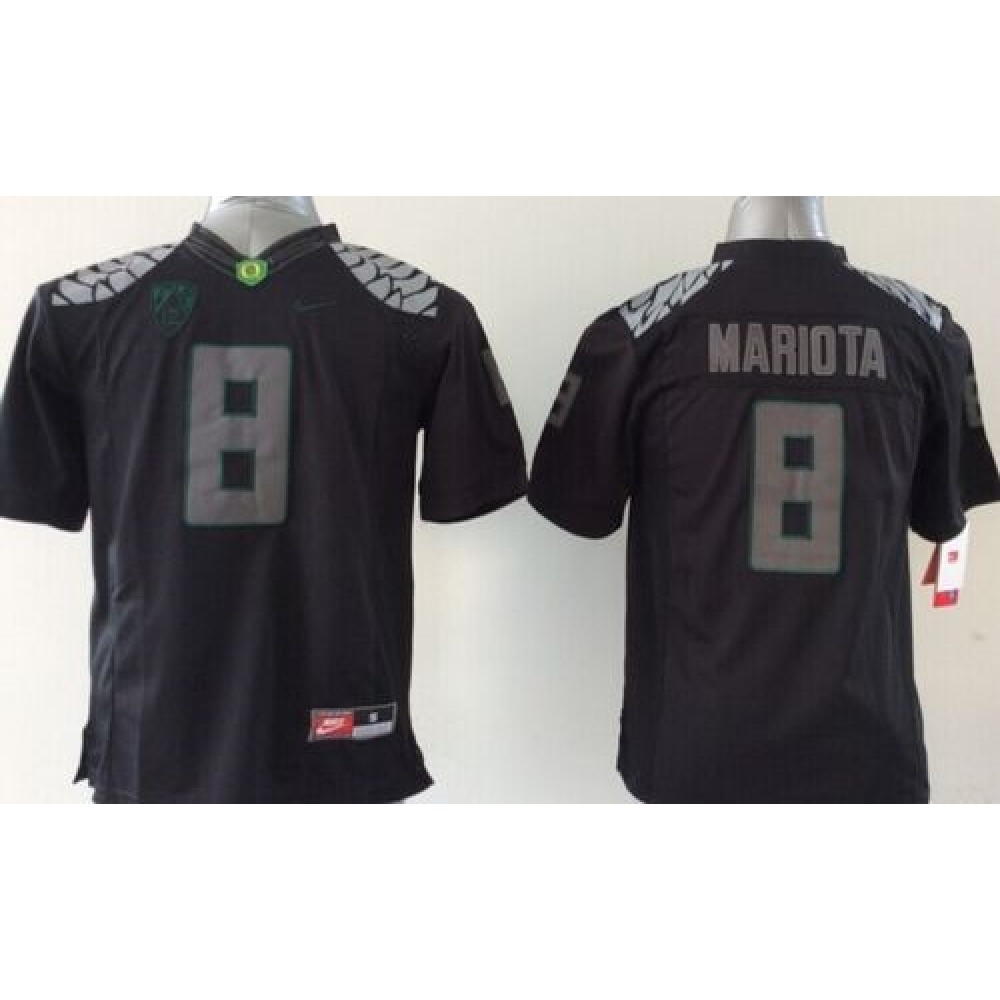 Ducks_8_Marcus_Mariota_Blackout_Stitched_Youth_NCAA_Jersey_F20zwqNWO.jpg